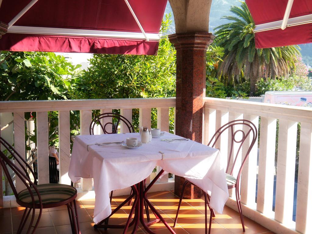 Hotel Vila Lux บุดวา ภายนอก รูปภาพ