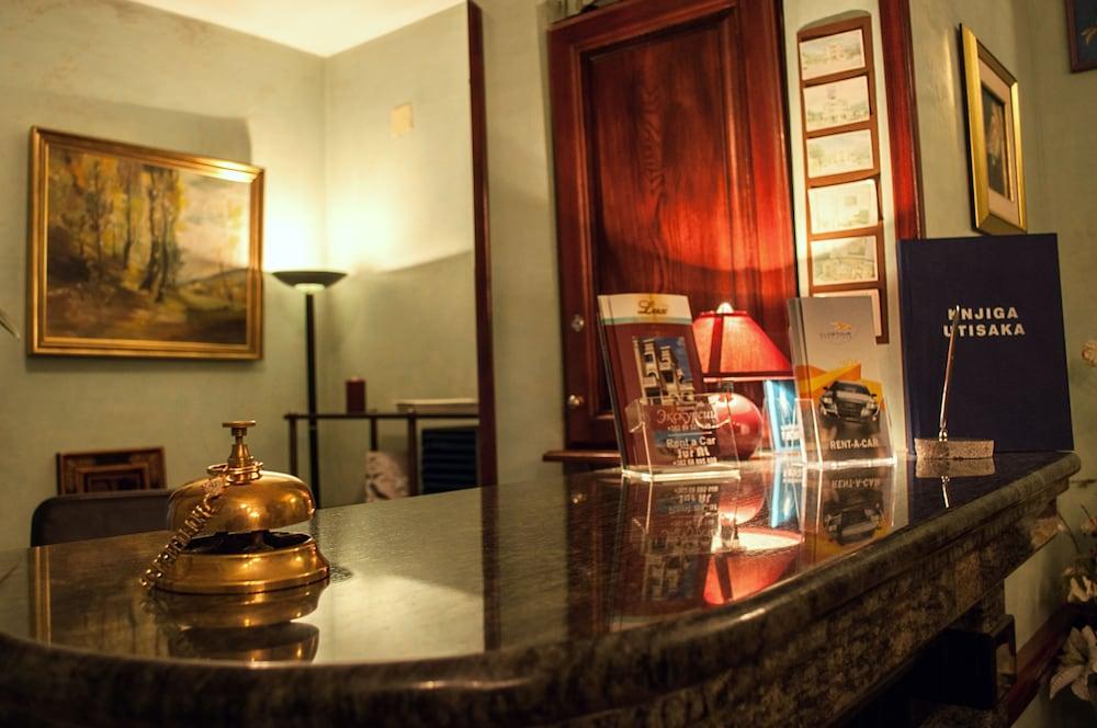 Hotel Vila Lux บุดวา ภายนอก รูปภาพ