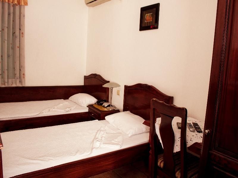 Hotel Vila Lux บุดวา ภายนอก รูปภาพ