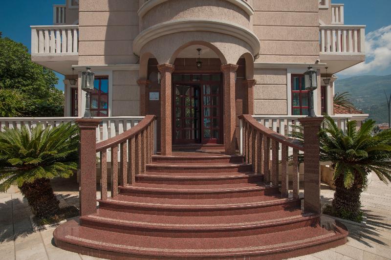 Hotel Vila Lux บุดวา ภายนอก รูปภาพ