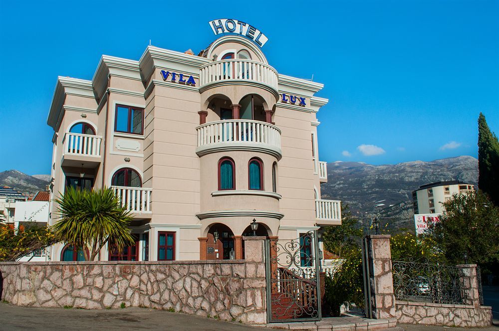 Hotel Vila Lux บุดวา ภายนอก รูปภาพ